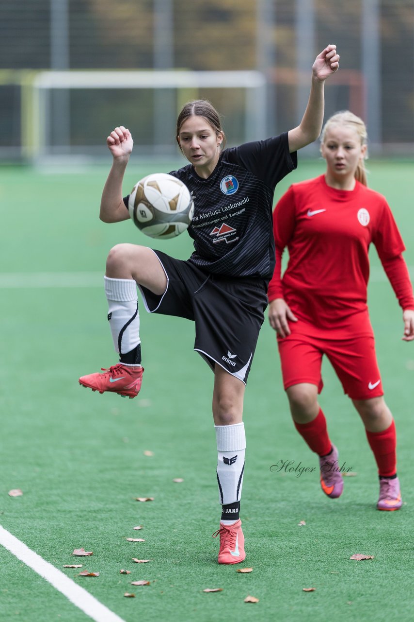 Bild 229 - wCJ VfL Pinneberg - Eimsbuettler TV : Ergebnis: 0:3